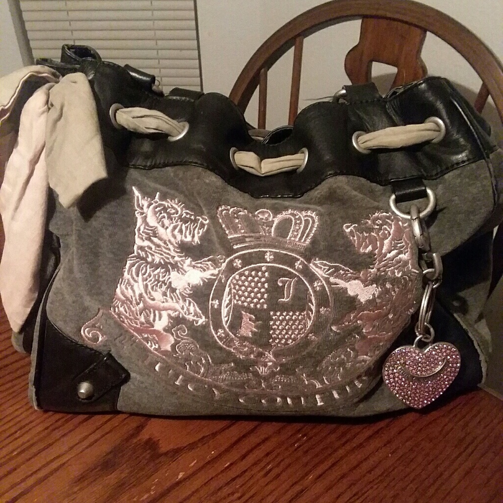 SOLD ON MERCARI DO NOT BUY